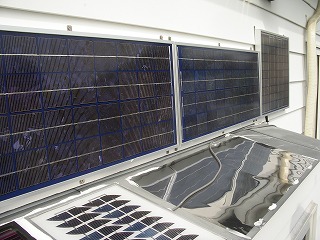 太陽電池パネル写真