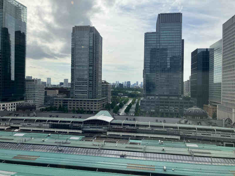 東京駅から丸の内方面