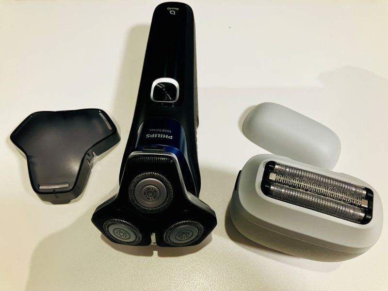 Panasonic製の ES－P330Uと PHILIPS社製 S5889